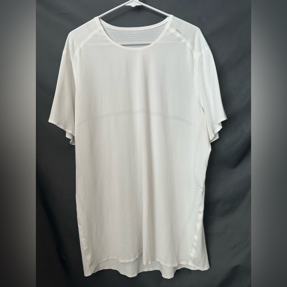 Lululemon Fast & Free Men’s White Short Sleeve Tee Size: Large